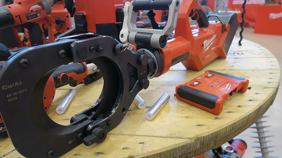 Sertisseuse à guillotine M18 ONEHCCT60 Milwaukee Sertisseuse à guillotine M18 ONEHCCT60 Milwaukee